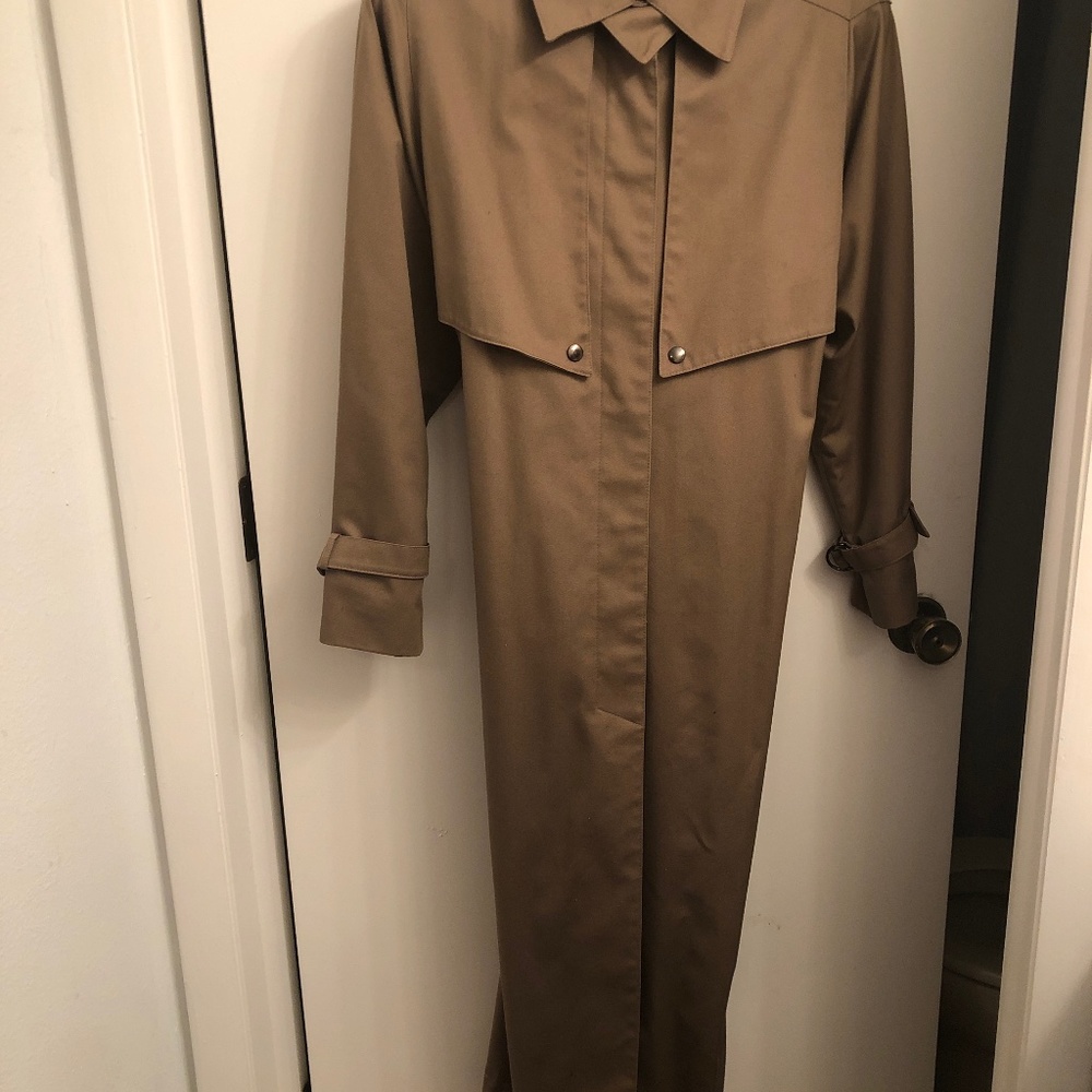 Women’s trench rain coat